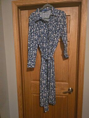 J McLaughlin longer blue and white dress size medium